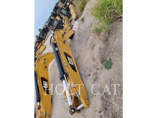 Caterpillar 352 BOOM, Articulated Boom Lift, S/N: A9J2100BO, - Image 1