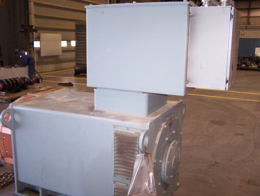 1000 KW Hyundai, Induction generator set, S/N 3468rm-1548001, 1200rpm, 480 Volts - Image 3