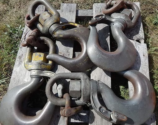 30 Ton, Bushman, spreader beam, (2) adjustable position pinned hooks, 52" to 19' spread - Image 3