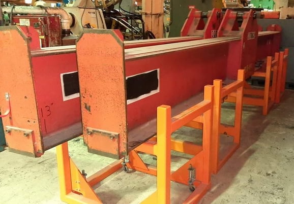 30 Ton, Bushman, spreader beam, (2) adjustable position pinned hooks, 52" to 19' spread - Image 4