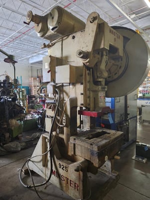 60 Ton, Minster #6, OBI press, 4" stroke, 13" Shut Height, 32" x 21" bed - Image 2