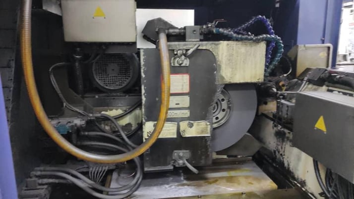 12.6" x 12.6" Mitsubishi #PD32, cylindrical grinder, Fanuc 21iTB, 20" x5" x8" wheel, 2005 - Image 4