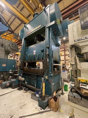600 Ton, Niagara #SC2-600-96-60, 12" stroke, 44" Shut Height, 16" adj., 20-40 SPM, 34" windows, 60" x96" bed - Image 2