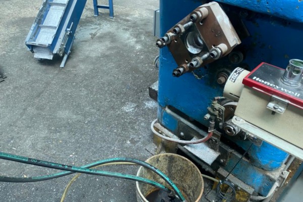 400 Ton, Herlan #P8, impact extrusion press, air actuated clutch, bowl feeder, ejector - Image 1
