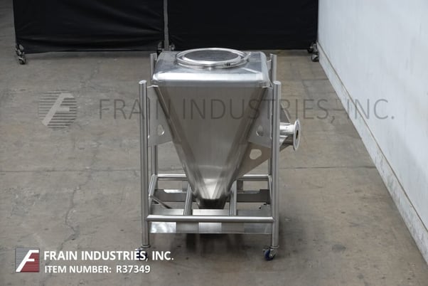 Tote Systems, 316 Stainless Steel bins / totes, mounted on heavy duty stai, #318723 - Image 4
