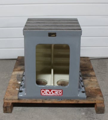 20.5" x 25" x 17.75" Devlieg #B-1158, angle plate - Image 1