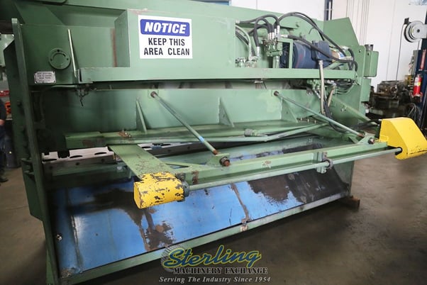 1/4" x 10' HTC #250-10A, 1" x3" x124" blade, 9 holddown, 36" front operated power back gauge w/ indicator - Image 10