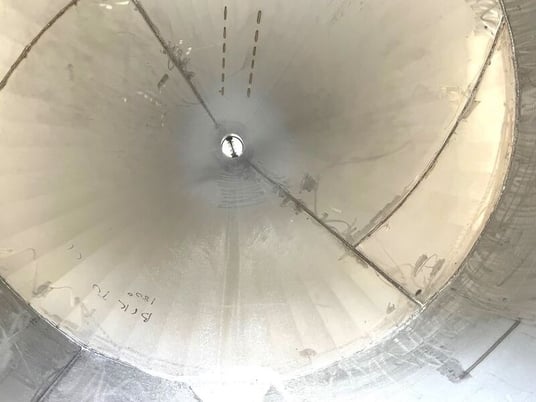 1100 gallon Stainless Steel feed hopper, 5'10" diameter x 4' T/T w/ 6' D cone bottom - Image 3
