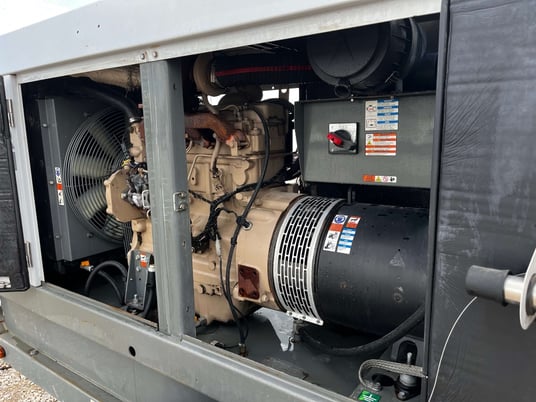 38 KW Wacker Neuson #G50, trailer mounted, sound attenuated enclosure, Tier 3, 11595 hours, 2015 - Image 3
