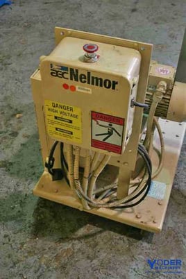 17" x 14" Nelmor #AG88M, plastic granulator, 1 HP, auger feed, 1997, #52682 - Image 8