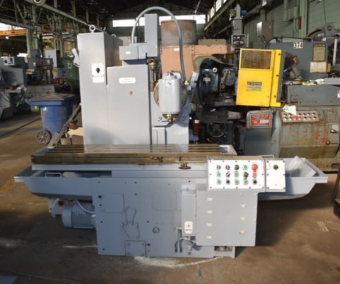 Cincinnati Milacron #105-122, vertical head attachment, 12" x 54", 5 HP,some change gears - Image 3