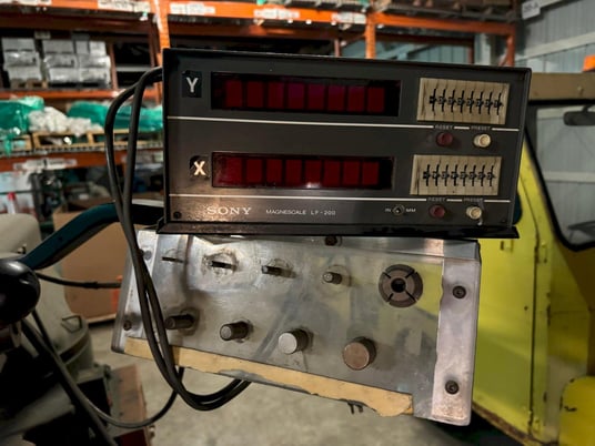 Tree #L-200, vertical mill - Image 4