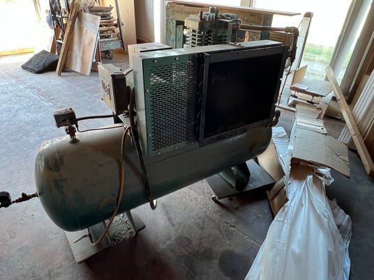 7.5 HP Curtis, Single Phase Air Compressor - Image 4