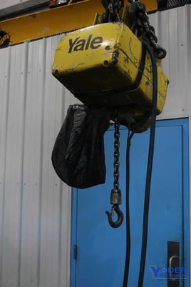 .5 Ton, Yale #KEL1/2-15LG30S1, chain hoist, 8' lift, manual trolley, chain box, #65764 - Image 1