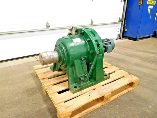 5 HP, 2 RPM, SM Cyclo Sumitomo, gearmotor, 731.00 ratio, 7" L x 5-1/2" W shaft - Image 2