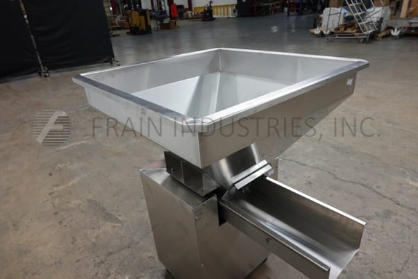 Ohlson #SH-2SS, vibratory feeder, 9" wide x 28" long, Stainless Steel bed, mounted on Stainless Steel legs & - Image 2