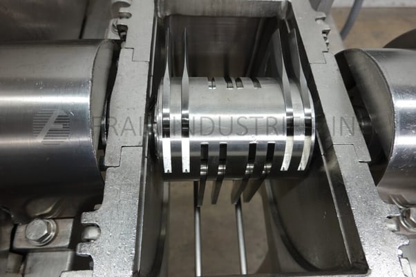 Fitzpatrick #DAS06, 316 Stainless Steel, sanitary, particle reduction, hammermill, 16 swing knife/impact - Image 2