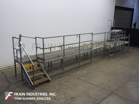 5 Stairs steel walkway - Image 1