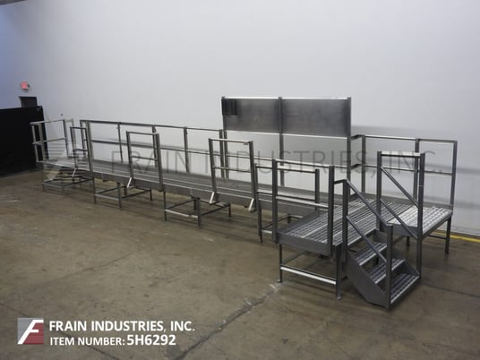 4 Stairs steel walkway - Image 1