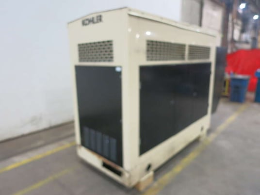 125 KW Kohler #125RZG, Natural gas / propane generator set, 120/208 Volts, 195 HP, 424 hours, GM 8.1L engine - Image 2
