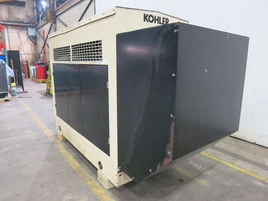 125 KW Kohler #125RZG, Natural gas / propane generator set, 120/208 Volts, 195 HP, 424 hours, GM 8.1L engine - Image 3