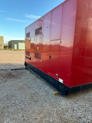 350 KW Taylor #TG350R, trailer mounted, sound atternuated enclosure, 5918 hours, 2013, Call for Price - Image 2