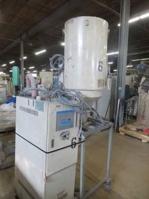 Matsui #DMZ-120, dehumidifying dryer, 120 cfm, 3 KW heater, includes hopper, 1995 - Image 3