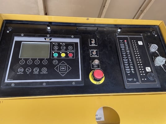1750 KW Caterpillar #3516, diesel generator set, 600 hours since new - Image 6