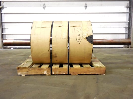 Douglas 32" conveyor head pulley, new - Image 1