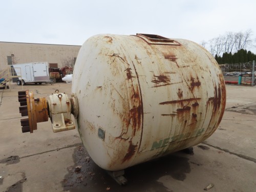 6'8" x 6' Netzsch Pebble Mill, alumina brick lined, 30 HP, 230/460 V., 15" x 15" door opening, 1984 - Image 3