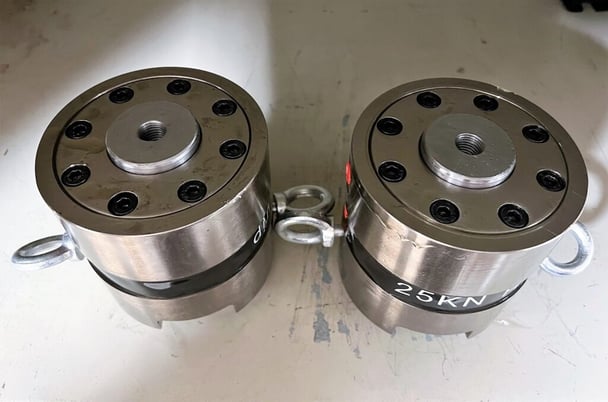 Frank Bacon #SJ-25SG, Hydraulic Wedge Grips, 5.5KIP (25kN), new - Image 2