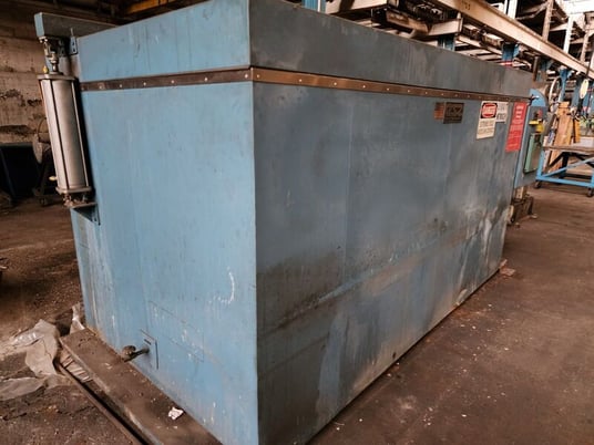 Cincinnati Sub Zero #T-122-LN2" liquid nitrogen heavy duty industrial freezer, 122 cu.ft.,hydraulic lid - Image 3