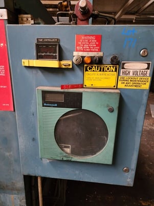 Cincinnati Sub Zero #T-122-LN2" liquid nitrogen heavy duty industrial freezer, 122 cu.ft.,hydraulic lid - Image 4