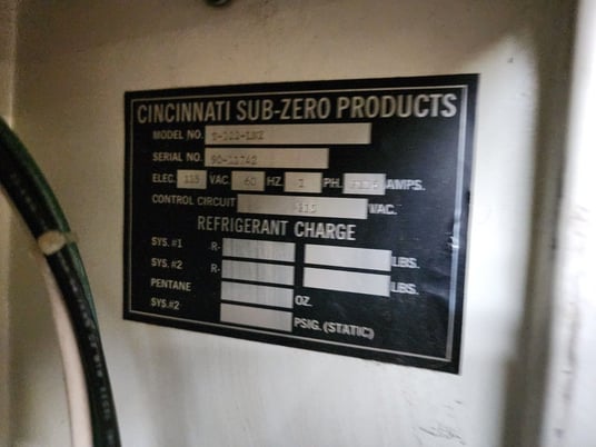 Cincinnati Sub Zero #T-122-LN2" liquid nitrogen heavy duty industrial freezer, 122 cu.ft.,hydraulic lid - Image 9