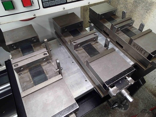 Haas #VF-2, vertical machining center, 30" X, 16" Y, 20" Z, 36" x14"tbl., 4-Axis, Midaco pallet changer, Kurt - Image 6
