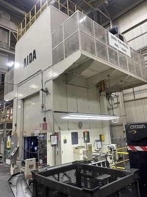3000 Ton, Aida #PK-3000, knuckle motion stamping press, 9.8" stroke, 47.24" x47.24" bed area, 25-40 SPM - Image 2