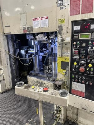 3000 Ton, Aida #PK-3000, knuckle motion stamping press, 9.8" stroke, 47.24" x47.24" bed area, 25-40 SPM - Image 6