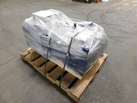 1780 RPM, Flender #NFJ/46405628, gear drive for mixer, 55 KW, 13985.00 :1 ratio, new - Image 2