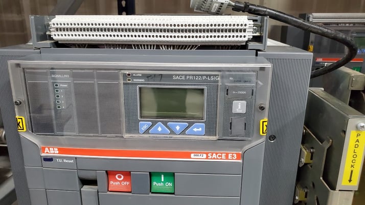 2500 Amps, ABB breaker - Image 2