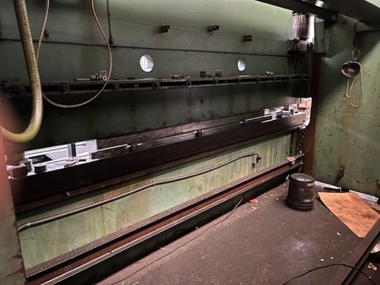 300 Ton, Pacific #K300-14, Press Brake, 14 length, 10 stroke, 5/16 x 14 brake capacity, 1960 - Image 8