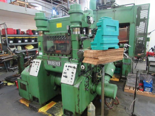 60 Ton, Bruderer #BSTA60H, high speed straight side, 4 pillar precision press, 3" stroke, 150-800 SPM variable - Image 4
