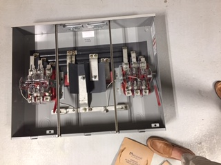 Milbank 150A & 200A with 3 sockets, 150A with 4 sockets meter bases, new - Image 10