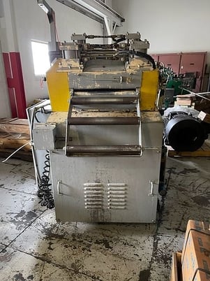 6000 lb. Coe Press Equipment #6018, cradle/straightener comb., 18" W, 3.5" 7-rolls, exit & entry pinch, 1998 - Image 4