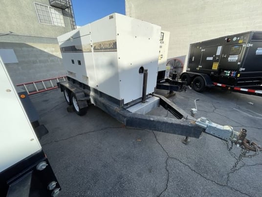 80 KW Multiquip #DCA100SSJU, rental grade diesel power module, 100 KVA, 480 Volts, 1998 - Image 3