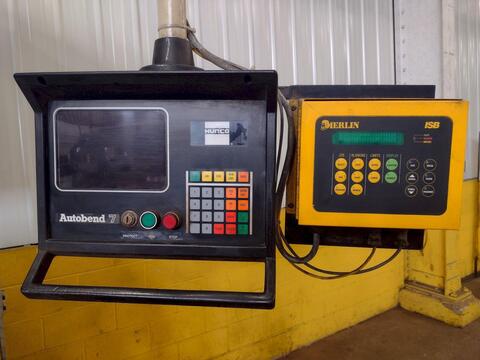 90 Ton, Cincinnati #90CB6, CNC hydraulic press brake, 8' overall, 78" between housing, 8" stroke, 7" throat - Image 2