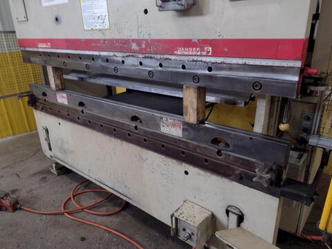 90 Ton, Cincinnati #90CB6, CNC hydraulic press brake, 8' overall, 78" between housing, 8" stroke, 7" throat - Image 6