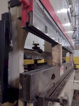 90 Ton, Cincinnati #90CB6, CNC hydraulic press brake, 8' overall, 78" between housing, 8" stroke, 7" throat - Image 10