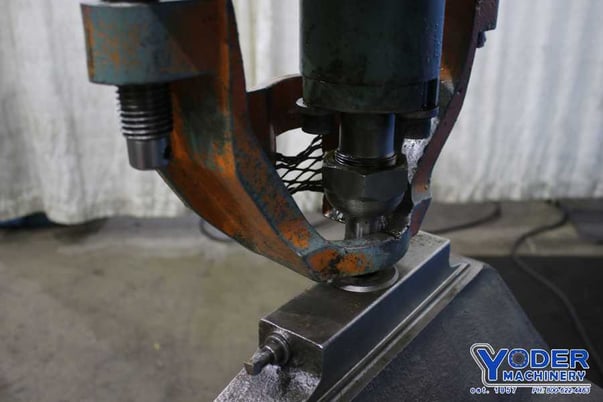 6" x 6" x 1/2" Buffalo #2-1/2B, ironworker, 105 ton, 24" throat, 7-1/2 HP, 1977, #76112 - Image 3