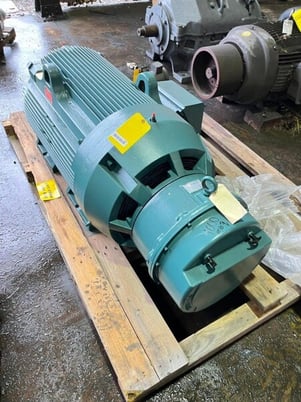 150 HP 890 RPM Reliance, Frame 449T/447T, TEFC, 460 Volts, w/1000ft.lb.Stearns Brake, unused (2 available) - Image 2