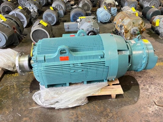 150 HP 890 RPM Reliance, Frame 449T/447T, TEFC, 460 Volts, w/1000ft.lb.Stearns Brake, unused (2 available) - Image 3